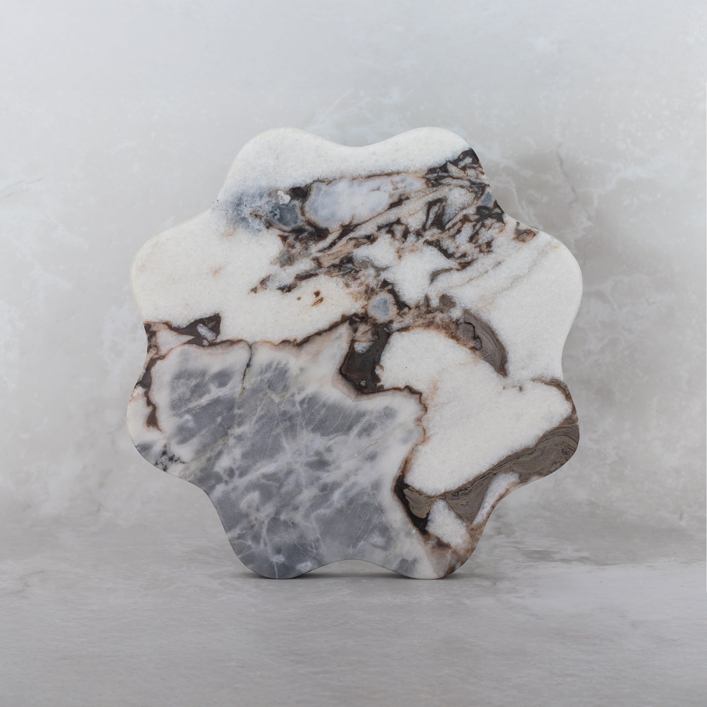 Wavy Tray- Calacutta Blue