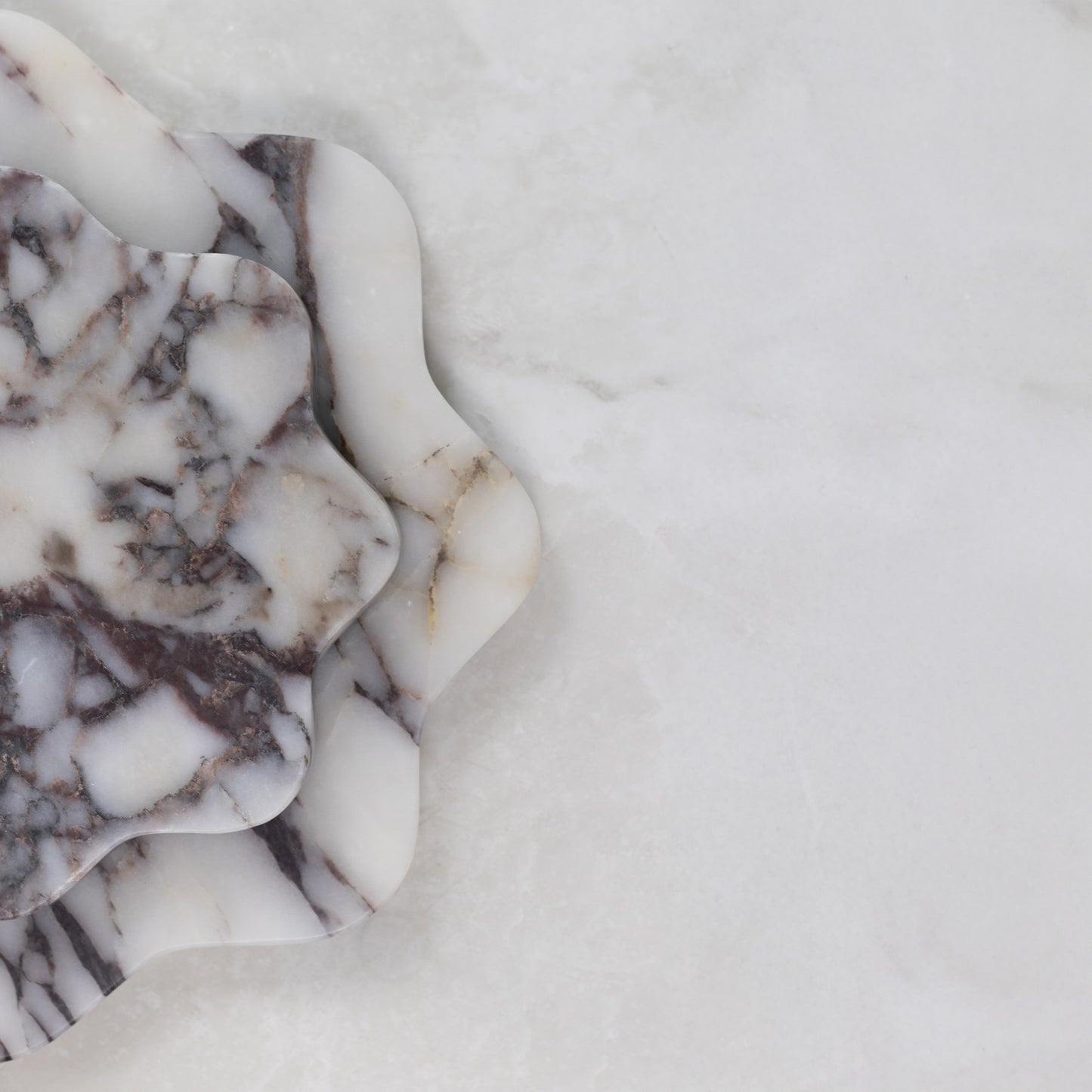 Wavy Tray- Calacutta Viola